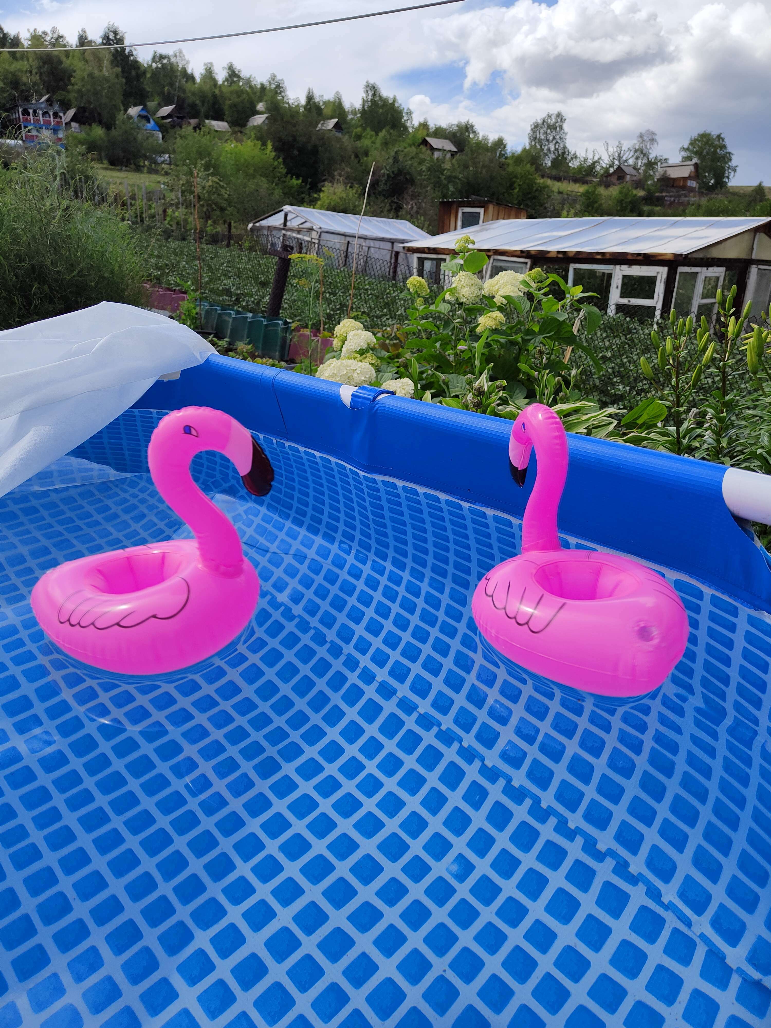 Фотография покупателя товара Игрушка надувная-подставка «Фламинго», 18 см - Фото 2
