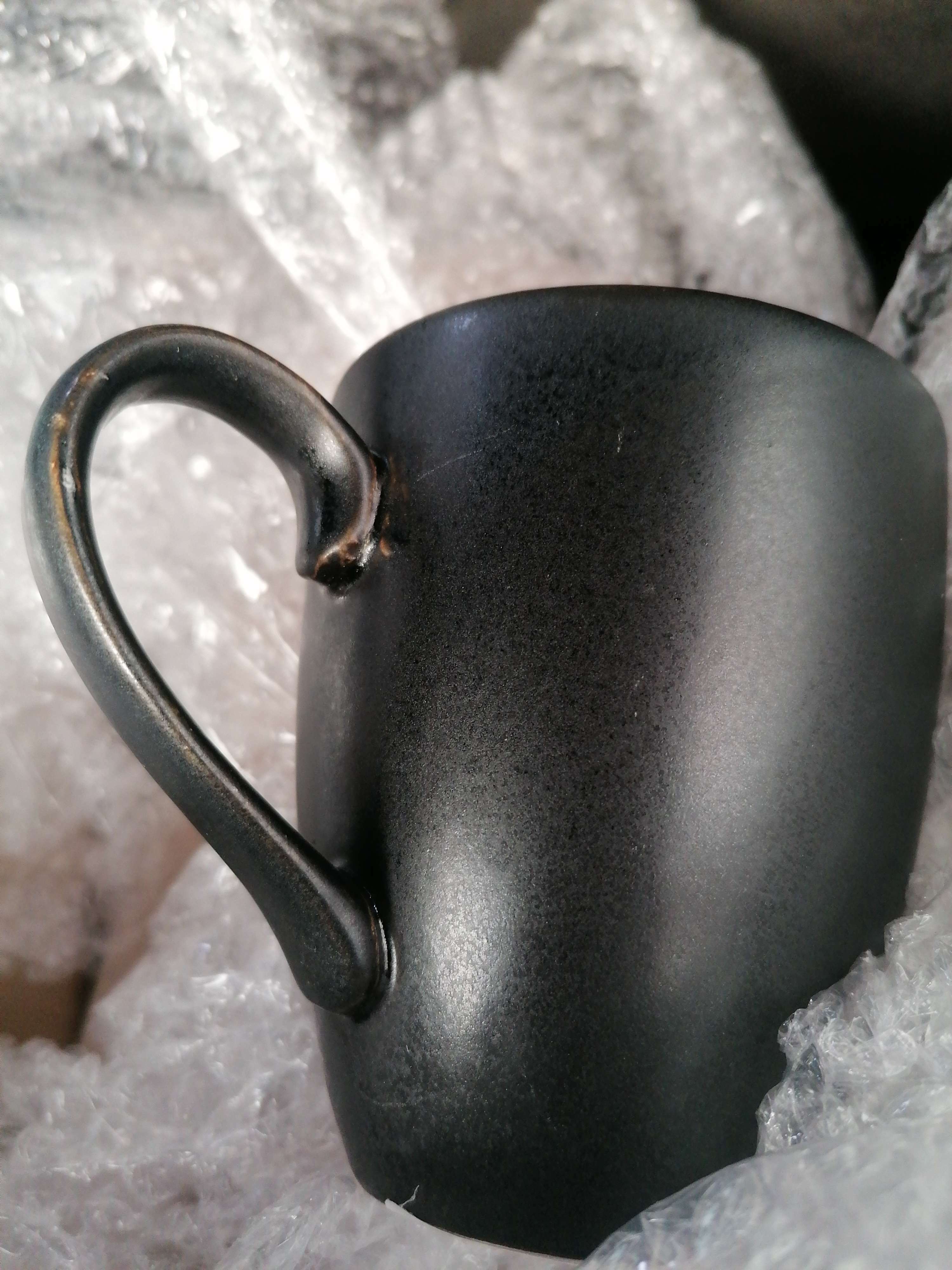 Фотография покупателя товара Кружка "Европа", чёрная, матовая, керамика, 0.3 л, ручка микс, 1 сорт - Фото 16