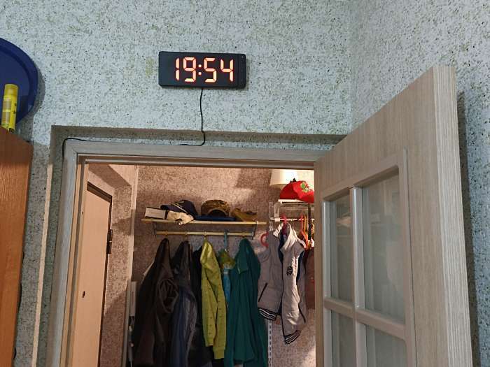 Фотография покупателя товара Часы электронные настенные, с будильником, 33.7 х 11.4 х 4.5 см, красные цифры - Фото 2
