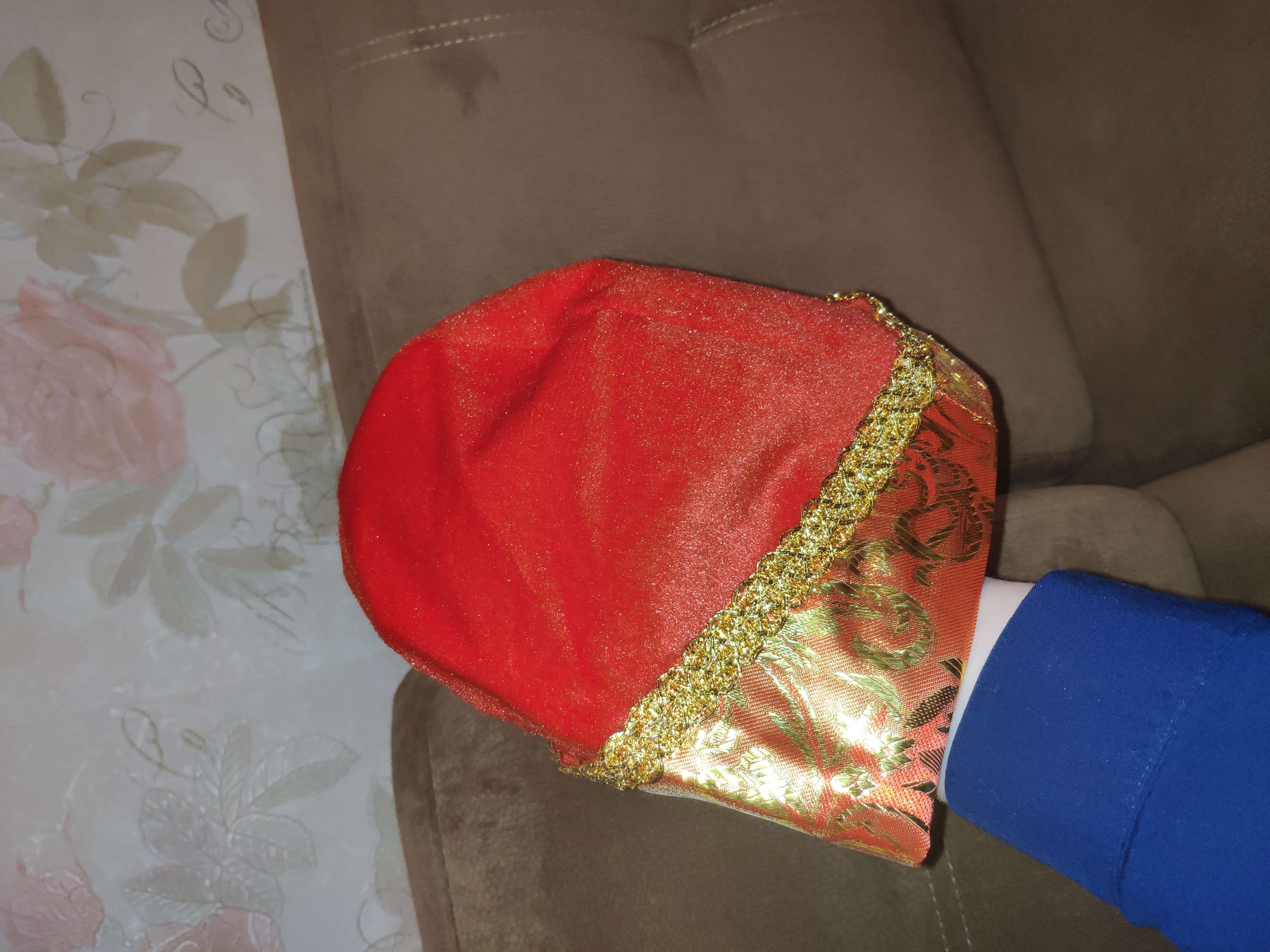 Фотография покупателя товара Детский карнавальный костюм "Царевич", плюш, парча, шапка, кафтан, р-р 28, рост 98-110 см - Фото 2