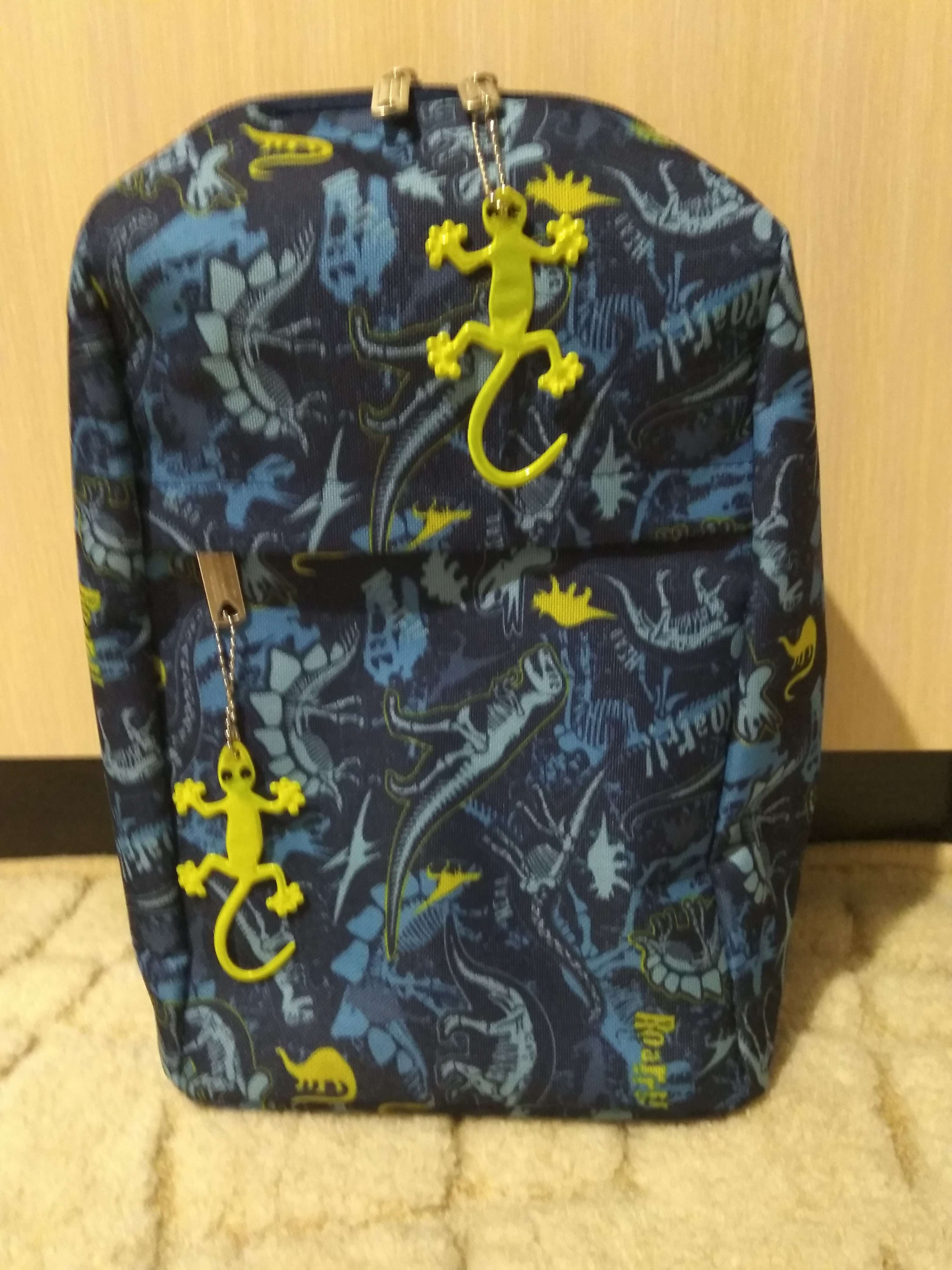 Фотография покупателя товара Рюкзак детский на молнии, 2 наружных кармана, цвет синий - Фото 5