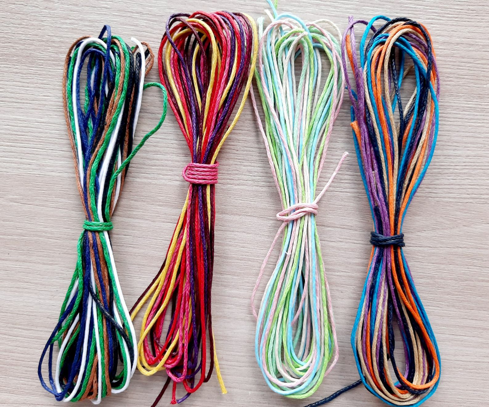 Фотография покупателя товара Шнур для декорирования "Астра" вощеный, 1 мм х1 м, набор 20 шт (разноцветный) - Фото 2
