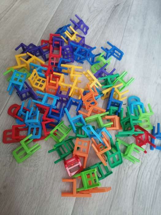 Фотография покупателя товара Настольная игра «На 4 ногах», большая версия, 70 стульев, 8 цветов - Фото 9