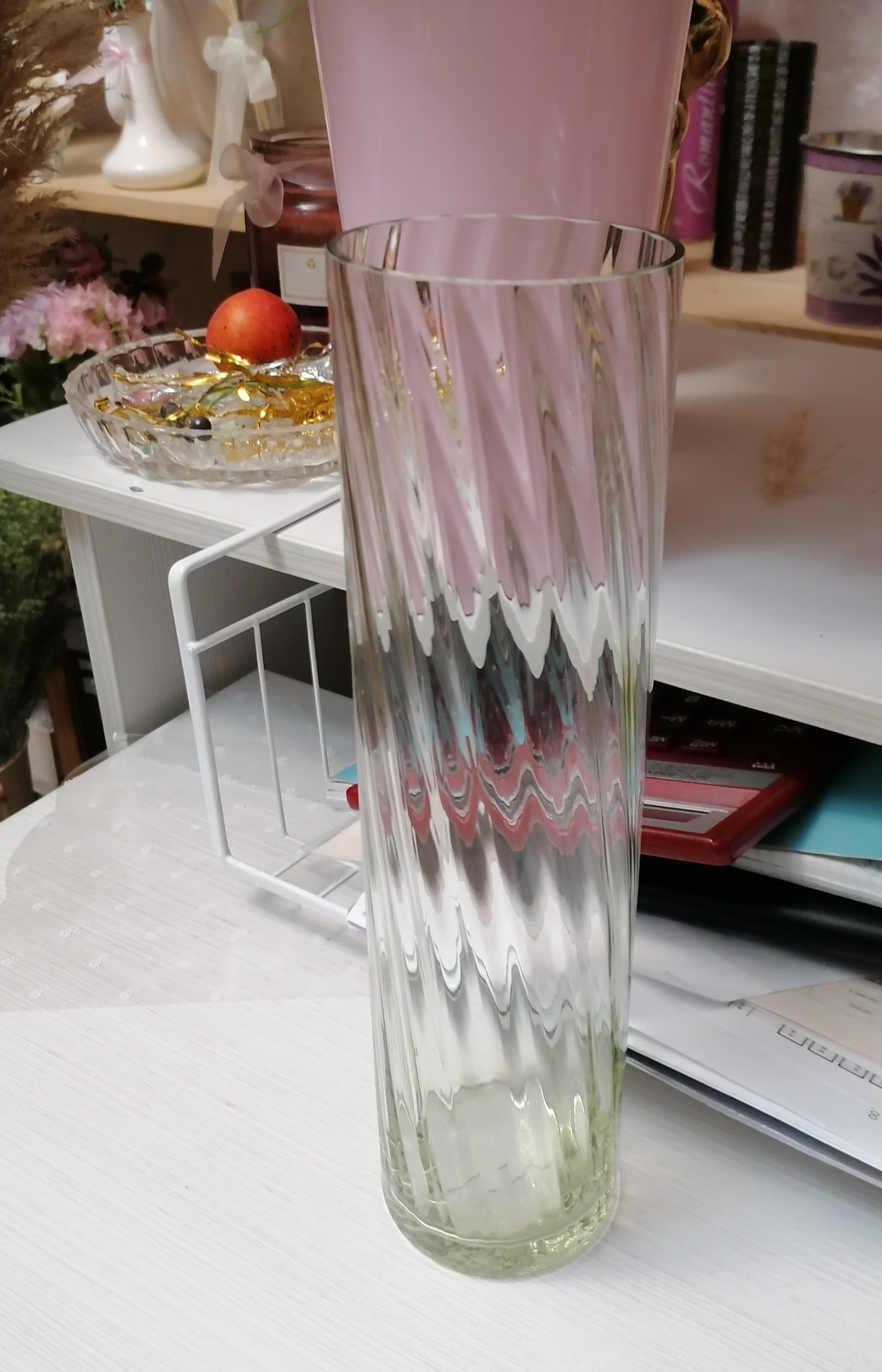 Фотография покупателя товара ваза "Цилиндр" риф. d-80, h-300 мм. 1,35л  из прозрачного стекла (без декора)