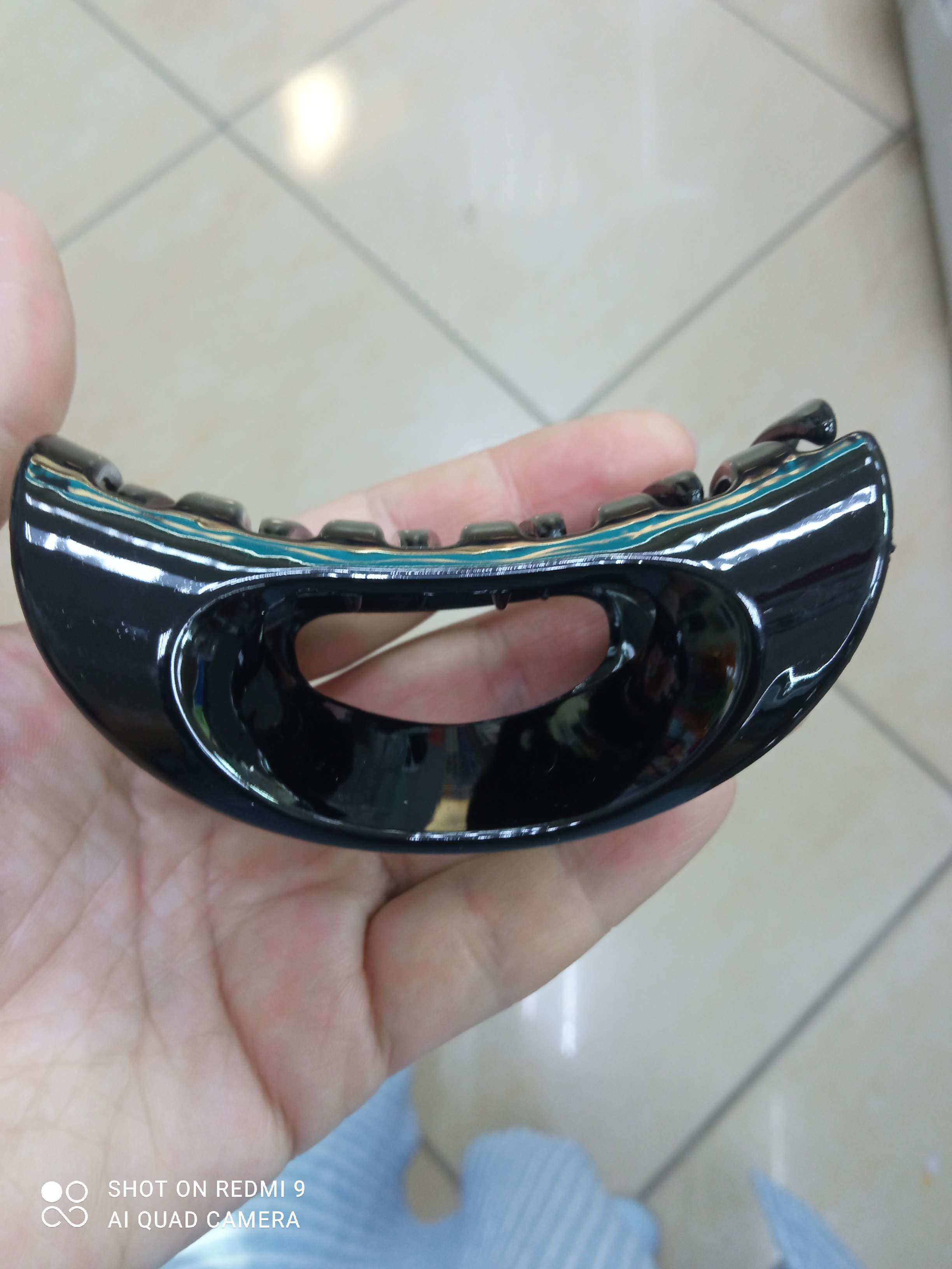 Фотография покупателя товара Краб для волос "Глянец" овал, 9 см, чёрный - Фото 1