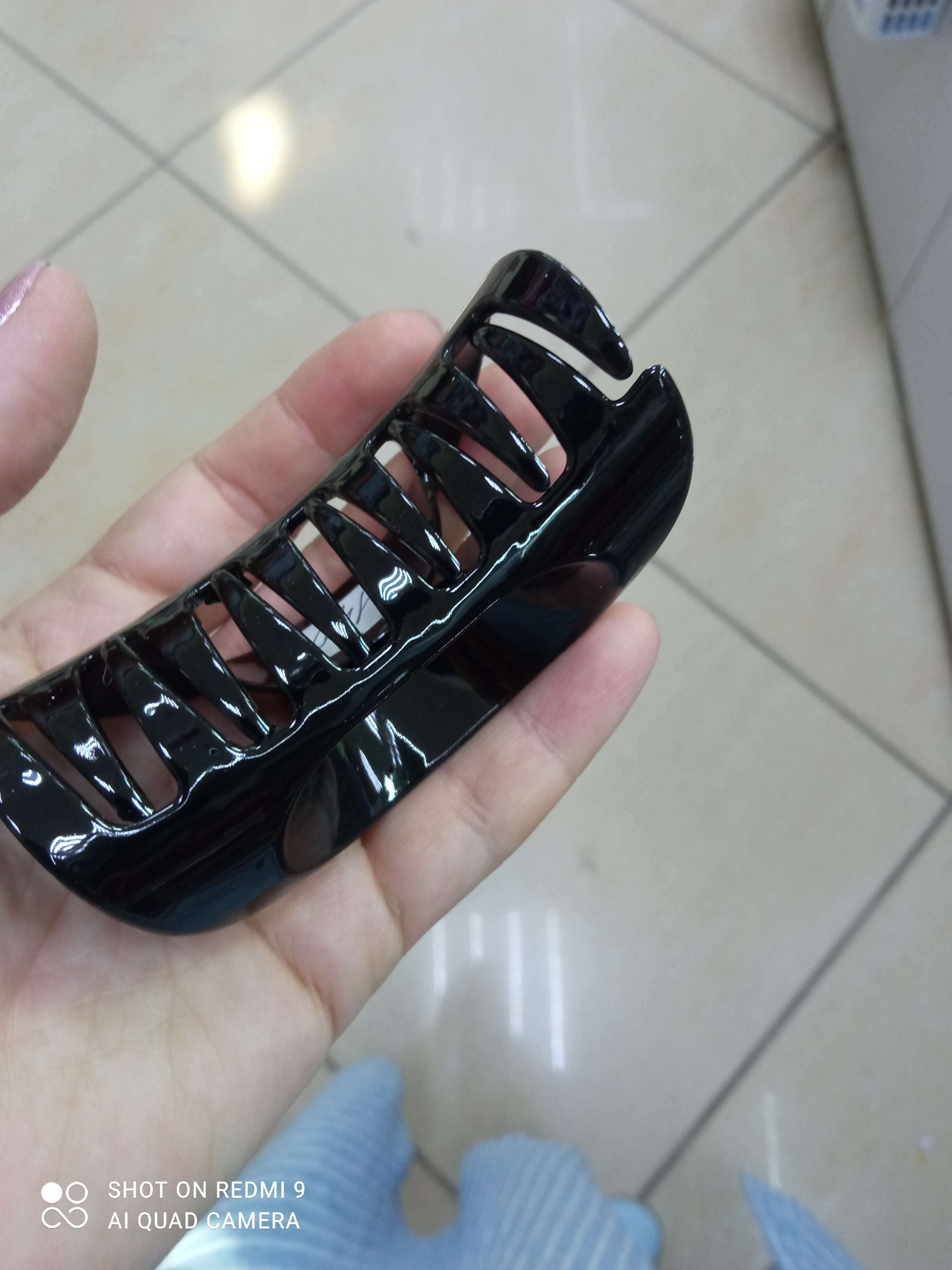 Фотография покупателя товара Краб для волос "Глянец" овал, 9 см, чёрный - Фото 2