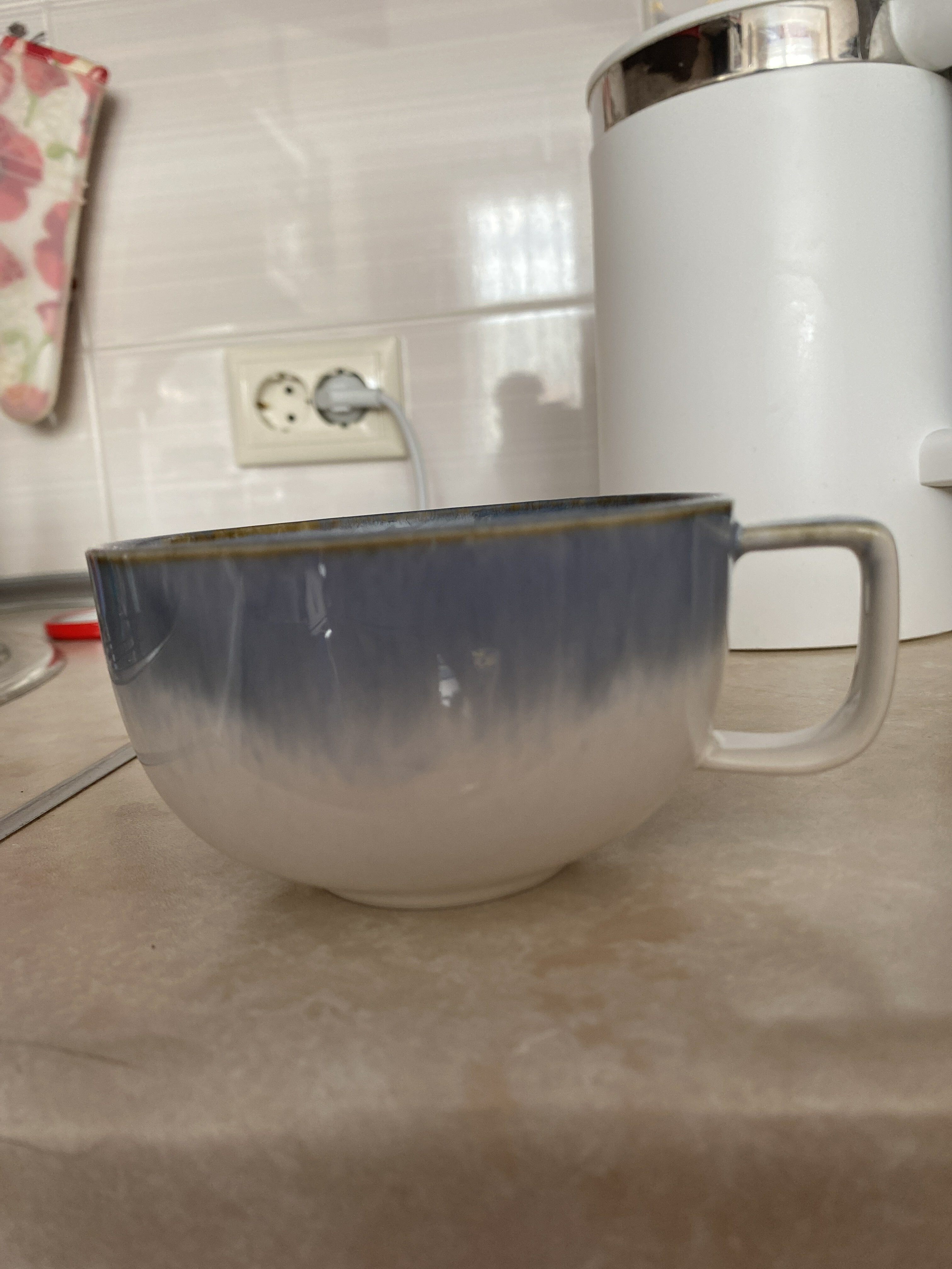 Фотография покупателя товара Чайная пара фарфоровая Magistro «Пэвэти», 2 предмета: чашка 220 мл, блюдце d=16,5 см, цвет голубой - Фото 3