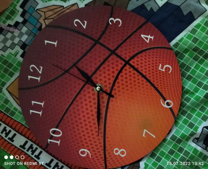 Фотография покупателя товара Часы настенные "Баскетбольный мяч", дискретный ход, d-23.5 см - Фото 1