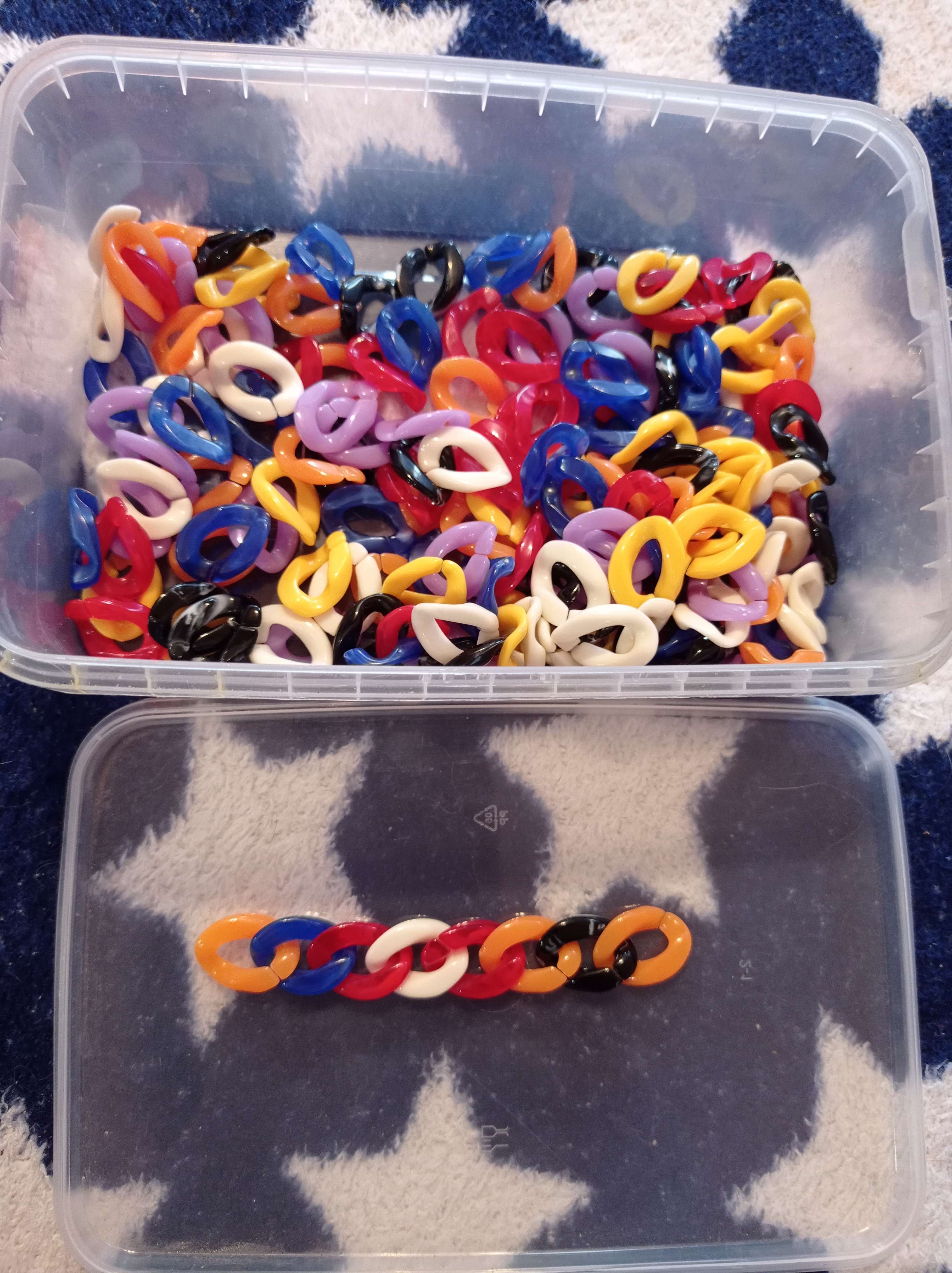 Фотография покупателя товара Декор для творчества пластик "Кольцо для цепочки" мрамор ярко-синий набор 25 шт 2,3х1,65 см - Фото 1