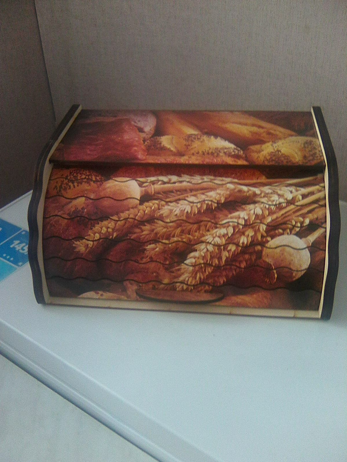 Фотография покупателя товара Хлебница деревянная Доляна «Сдоба», 20,5×28,5×13 см - Фото 2