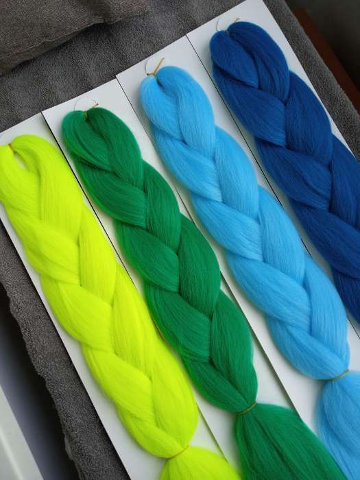 Фотография покупателя товара ZUMBA Канекалон однотонный, гофрированный, 60 см, 100 гр, цвет ярко-голубой(#AY31) - Фото 18