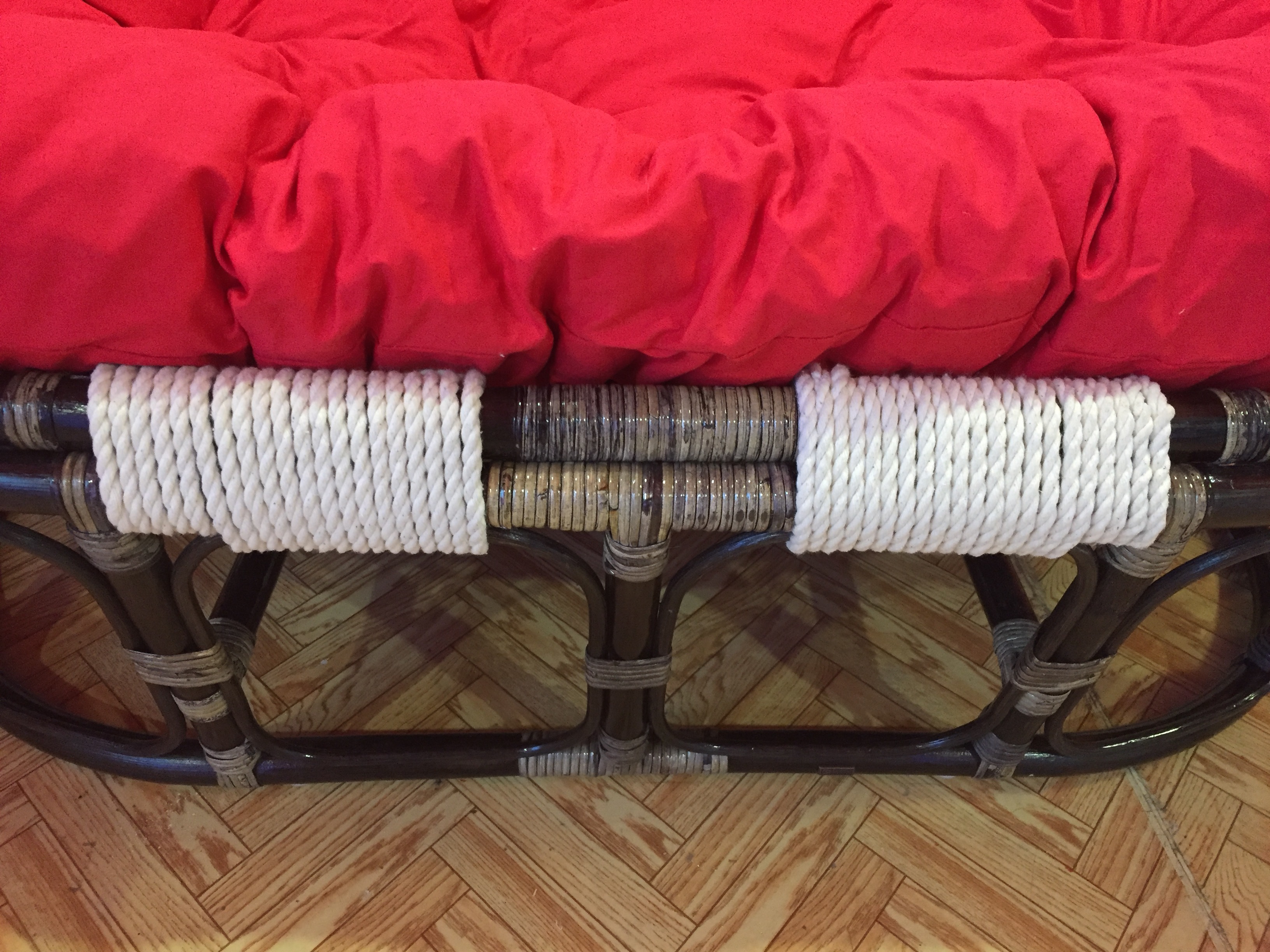 Фотография покупателя товара Кресло MAMASAN, с красной подушкой, натуральный ротанг, цвет тёмно-коньячный, 23/02 - Фото 6