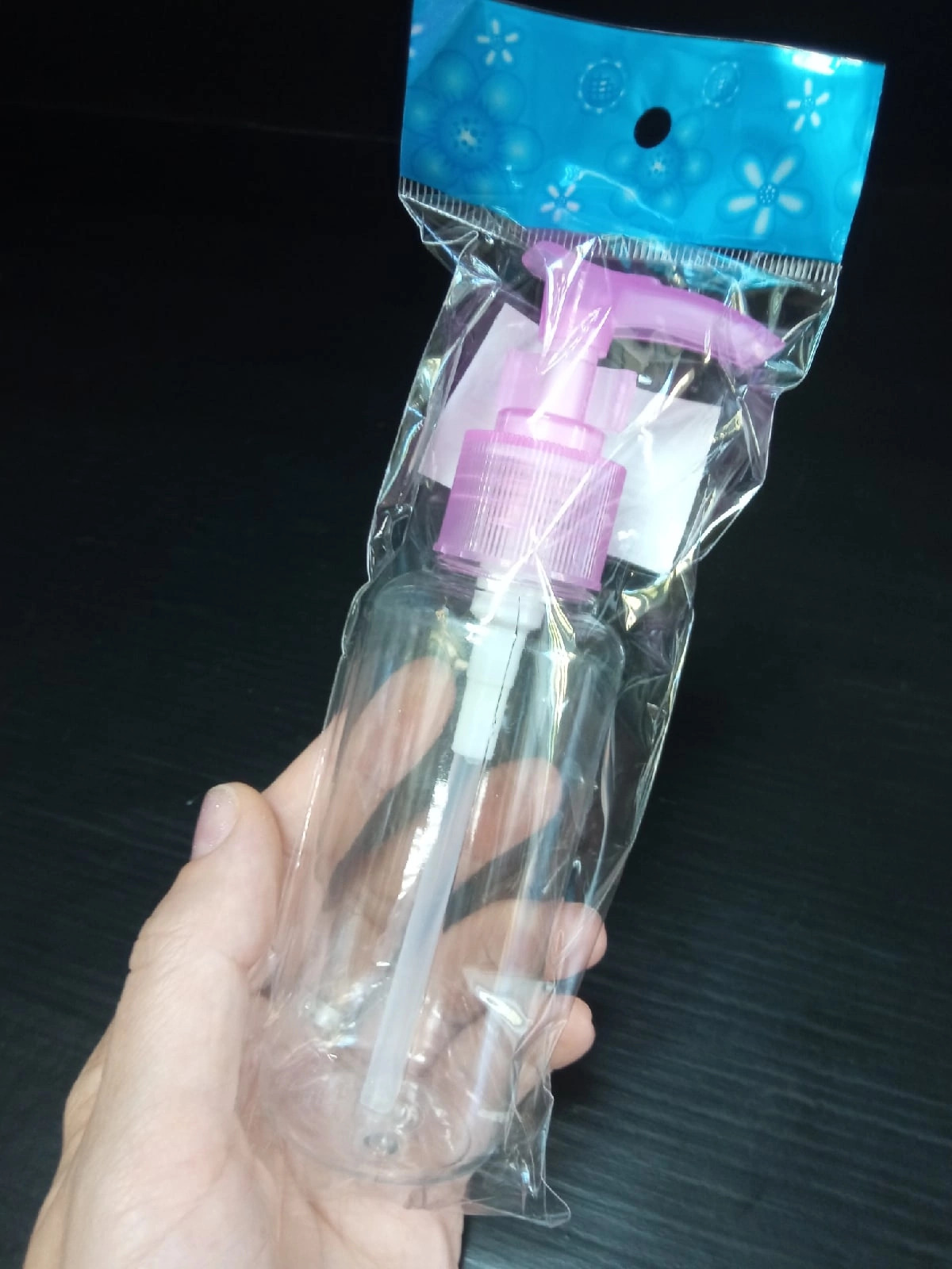 Фотография покупателя товара Бутылочка для хранения, с дозатором, 50 мл, цвет МИКС/прозрачный - Фото 2