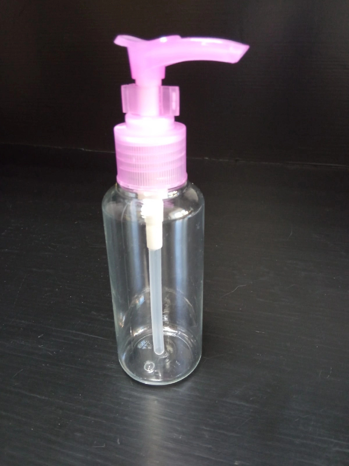 Фотография покупателя товара Бутылочка для хранения, с дозатором, 100 мл, цвет МИКС - Фото 1