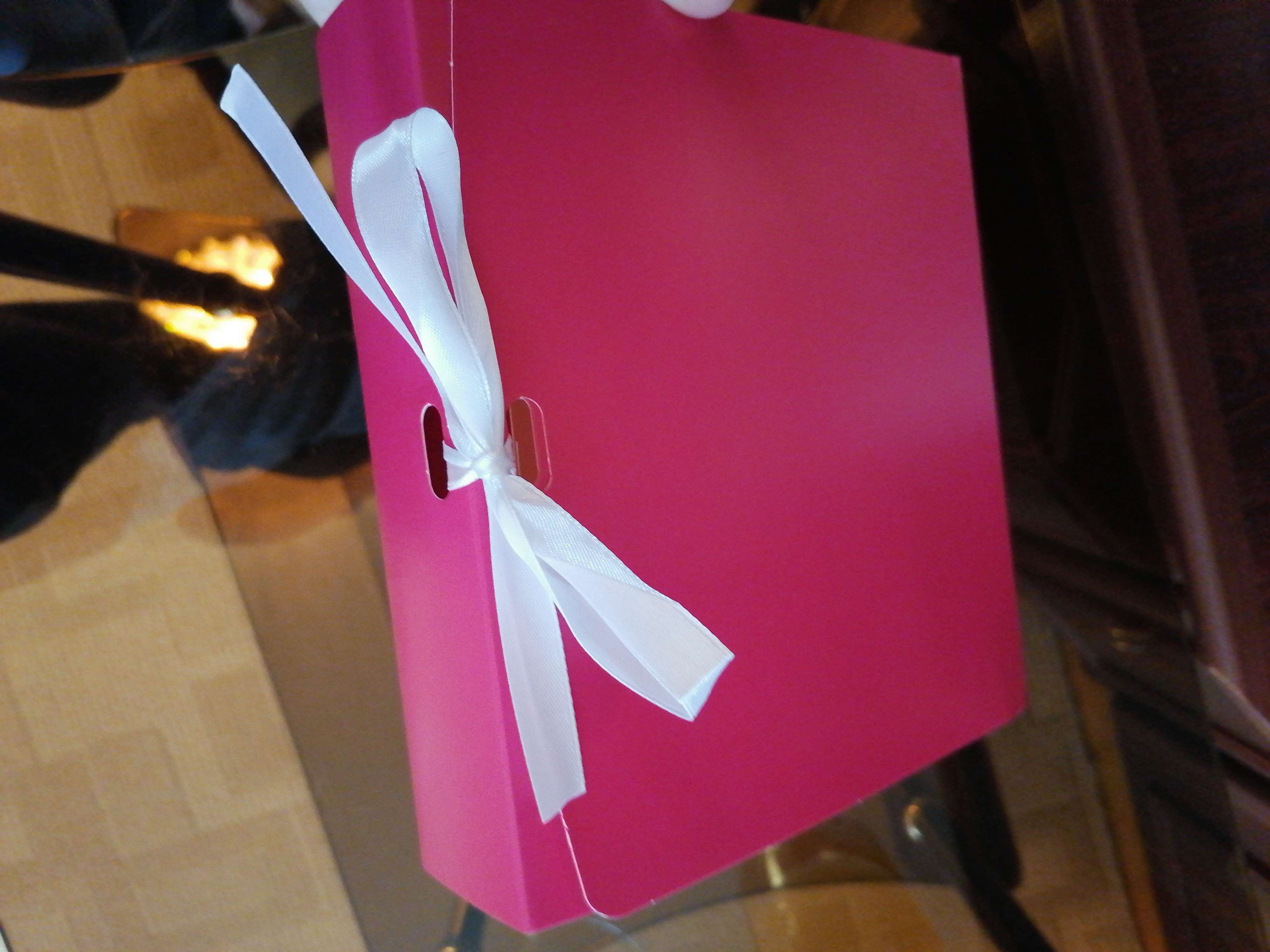 Фотография покупателя товара Коробка подарочная складная, упаковка, «Фуксия», 31 х 24.5 х 8 см - Фото 2