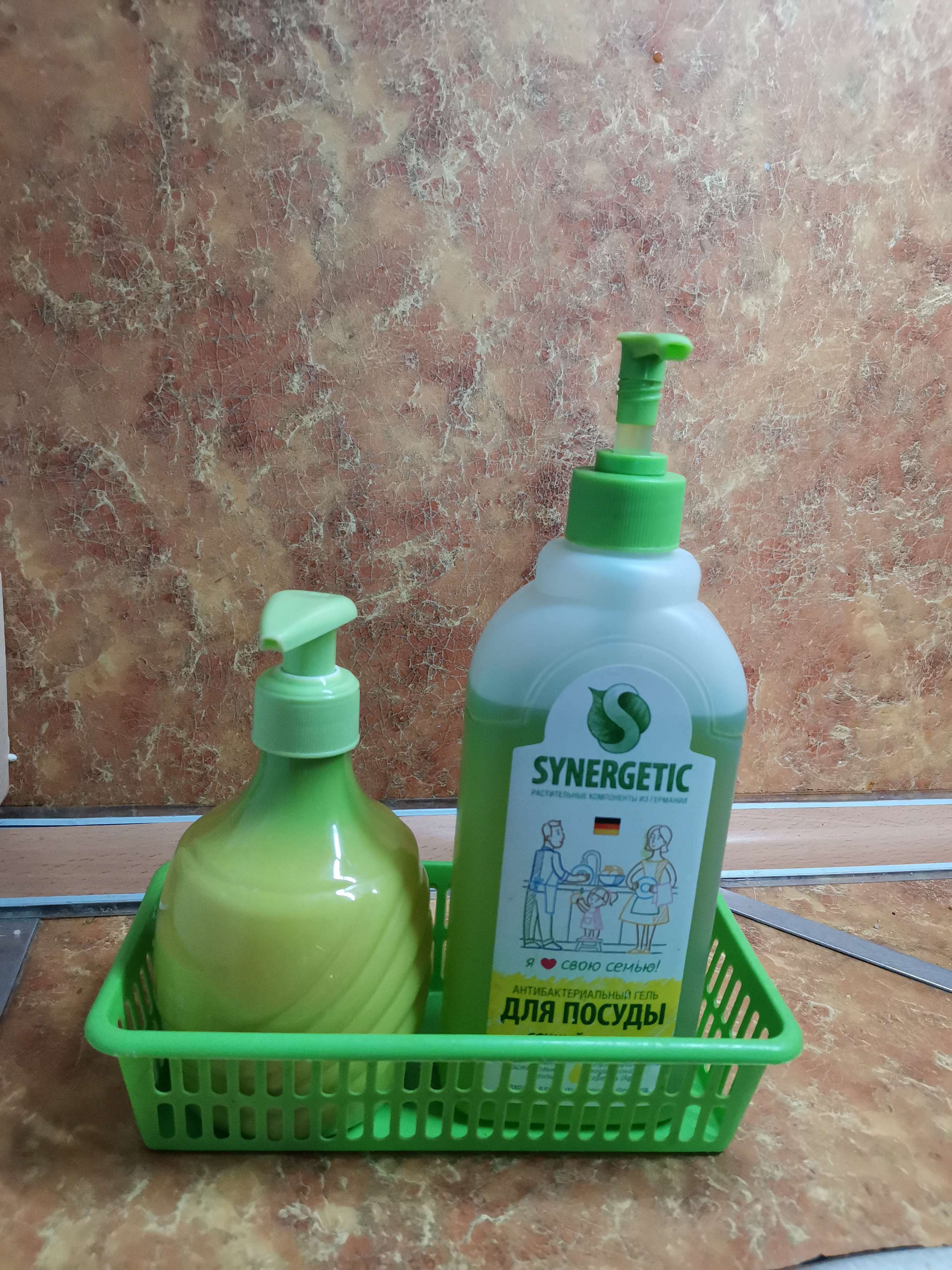 Фотография покупателя товара Дозатор для жидкого мыла «Волны», 7,8×7,8×15,5, цвет МИКС - Фото 2