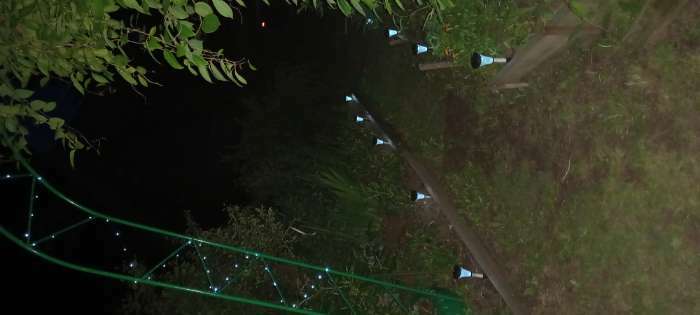 Фотография покупателя товара Садовый светильник на солнечной батарее «Рифлёный конус», 7 × 31 × 7 см, 1 LED, свечение белое - Фото 4
