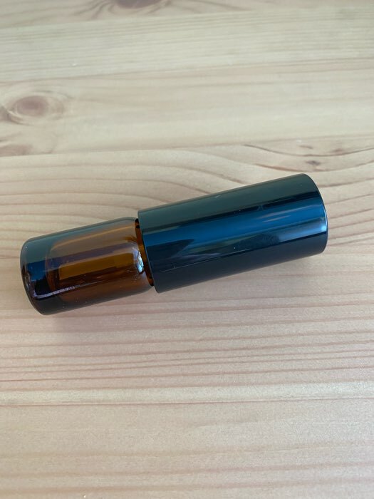 Фотография покупателя товара Флакон стеклянный для парфюма, с распылителем, 30 мл, цвет коричневый/чёрный - Фото 4