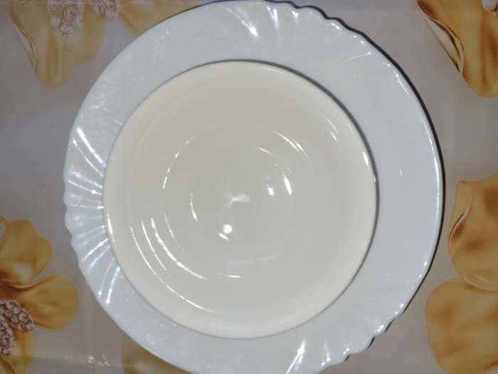 Фотография покупателя товара Тарелка фарфоровая глубокая Доляна White Label, 500 мл, d=17,5 см, цвет белый - Фото 4