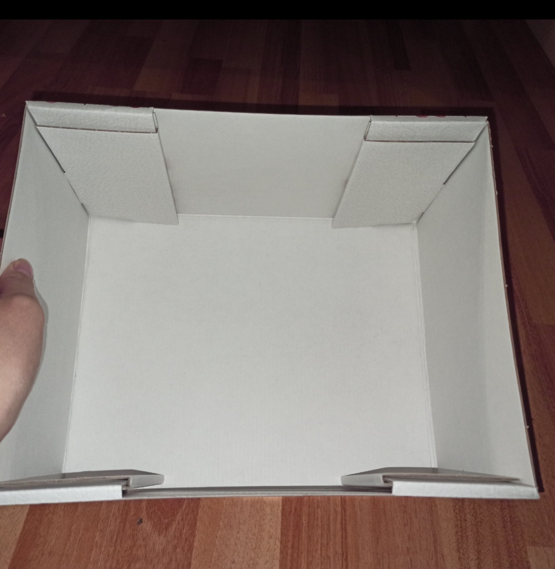 Фотография покупателя товара Коробка подарочная складная, упаковка, «Любовь вокруг», 31,2 х 25,6 х 16,1 см - Фото 3