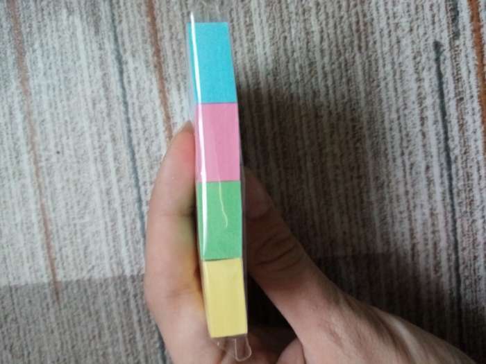 Фотография покупателя товара Блок-закладка с липким краем 19 мм х 76 мм, 4 цвета по 100 листов, пастель, МИКС