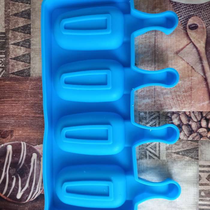 Фотография покупателя товара Форма для мороженого Доляна «Эскимо в глазури», силикон, 18,5×12,3×2,5 см, 4 ячейки, цвет МИКС - Фото 11