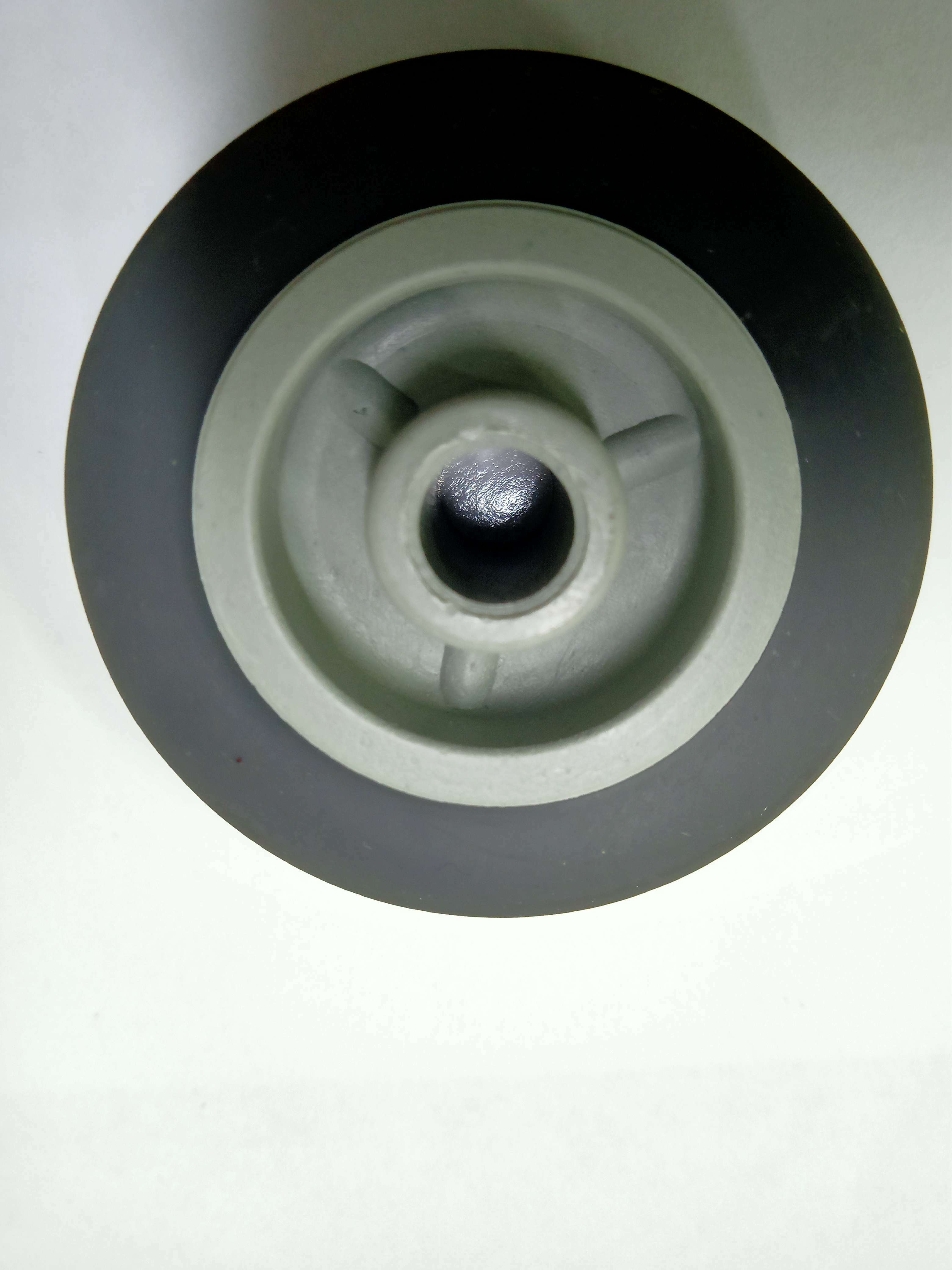 Фотография покупателя товара Колесо хозяйственное, d = 50 мм, ступица: диаметр 8.2 мм, длина 22 мм - Фото 1