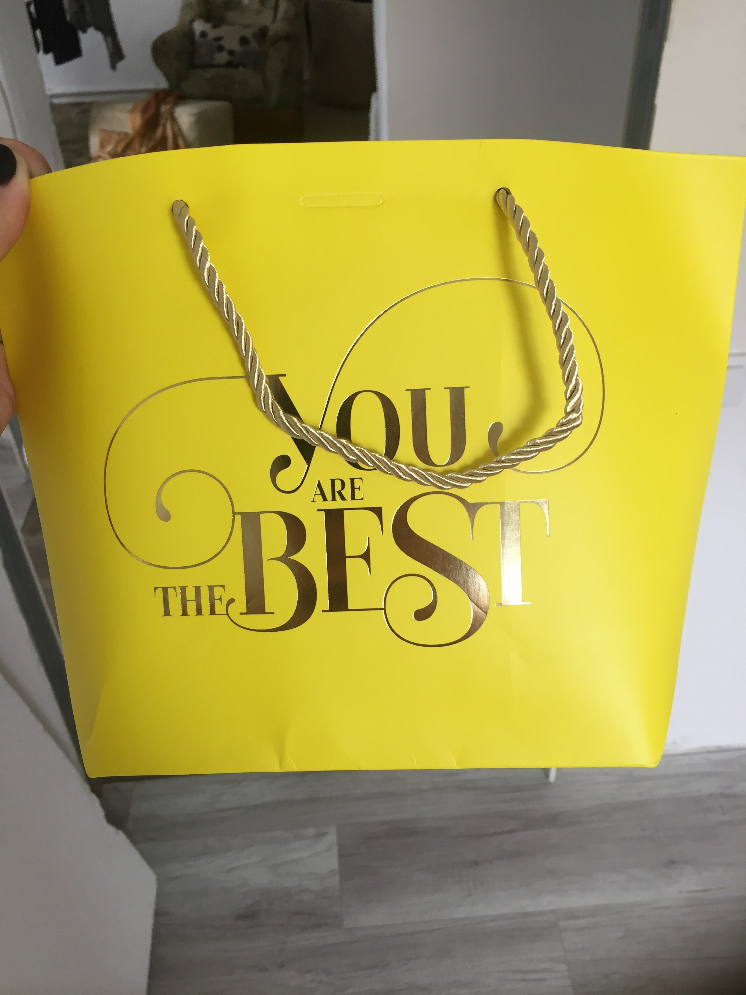 Фотография покупателя товара Пакет подарочный, упаковка, «You are the best», 19 х 20 х 9 см - Фото 3