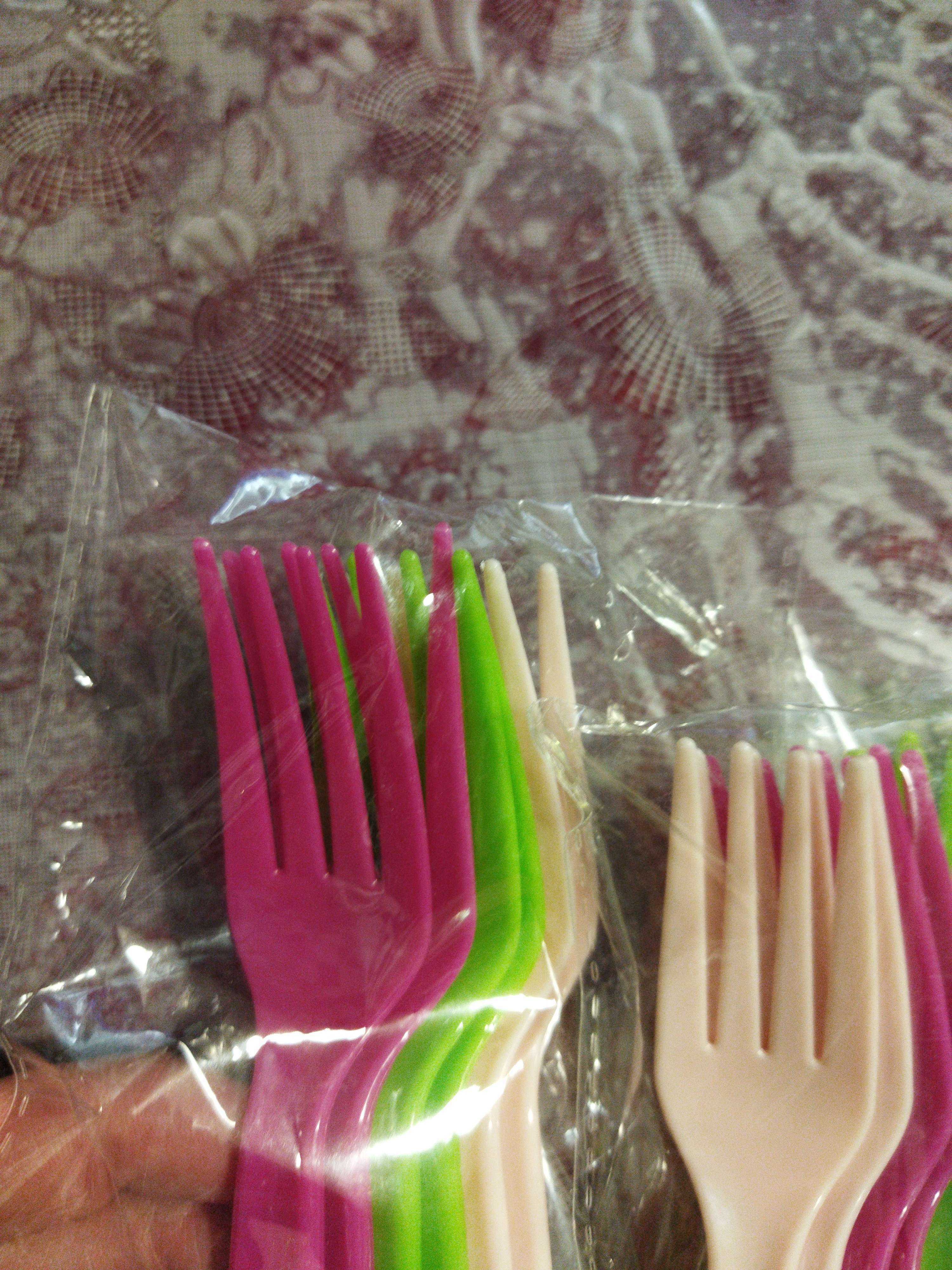 Фотография покупателя товара Вилки пластиковые, 6 шт., цвет розовый - Фото 5