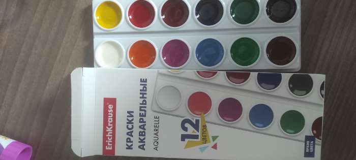 Фотография покупателя товара Акварель 12 цветов ErichKrause, в мягком пластике (эконом упаковка), без кисти, картон с европодвесом.