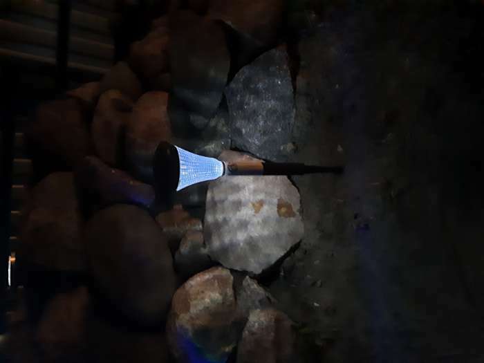 Фотография покупателя товара Садовый светильник на солнечной батарее «Рифлёный конус», 7 × 31 × 7 см, 1 LED, свечение белое - Фото 1