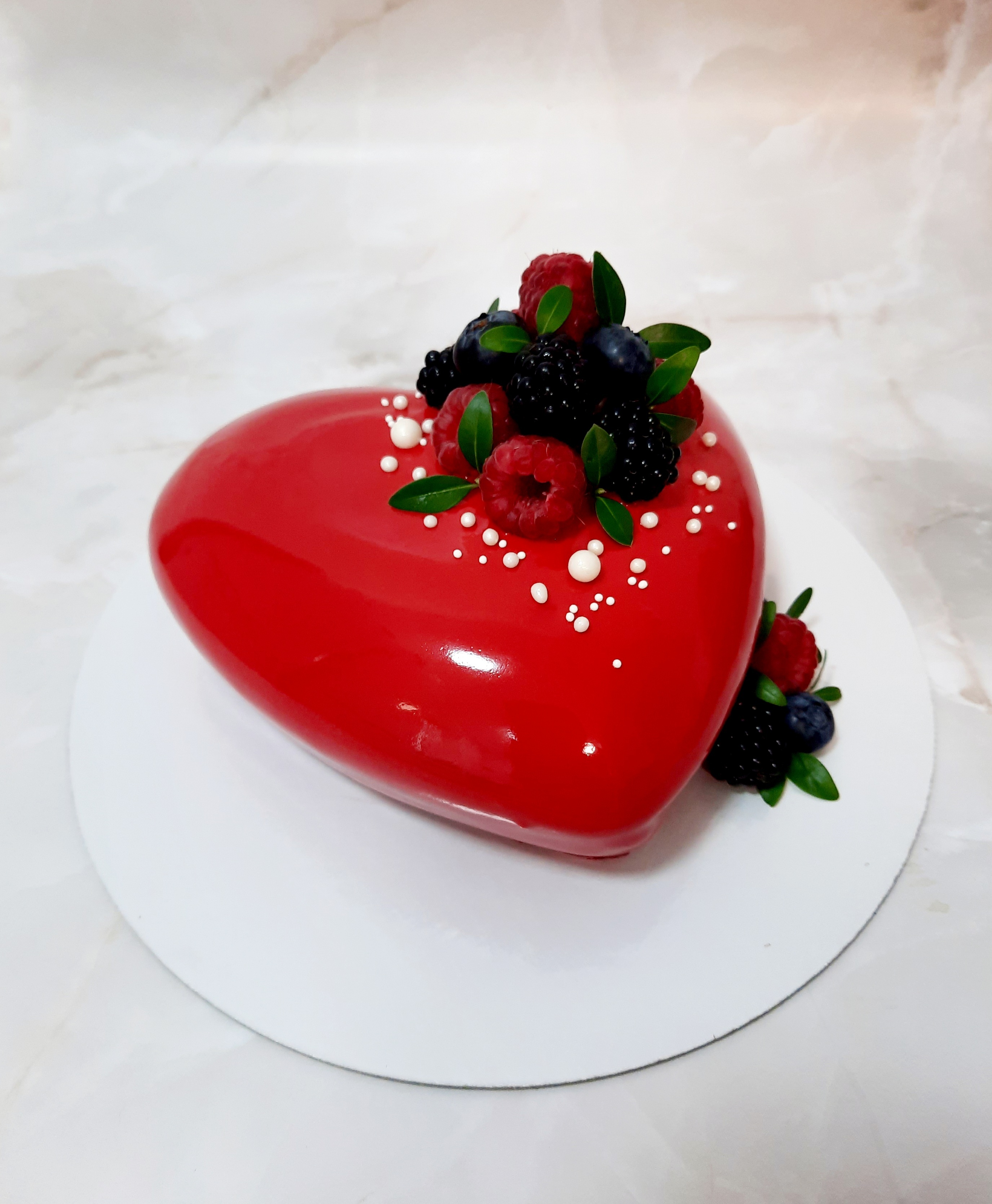 Фотография покупателя товара Форма для выпечки и муссовых десертов KONFINETTA «Сердце», силикон, 26×26×6 см, цвет белый - Фото 4