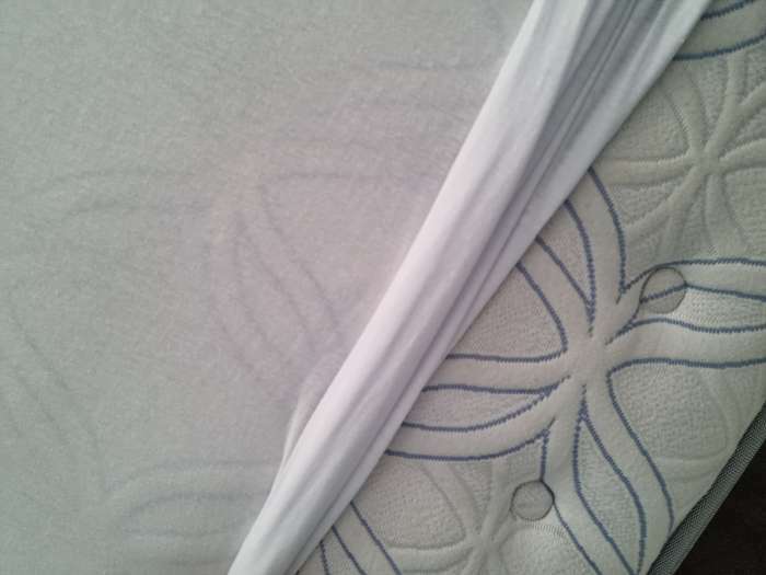 Фотография покупателя товара Простыня на резинке, размер 180х200х20 см, цвет белый, трикотаж - Фото 1