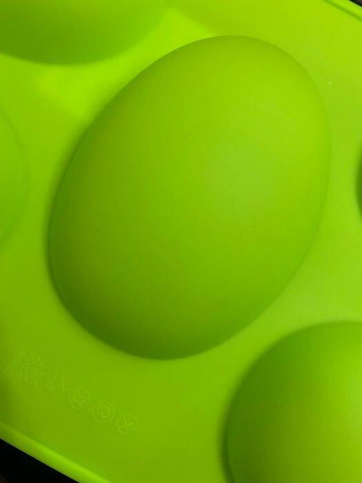 Фотография покупателя товара Форма силиконовая для выпечки Доляна «Яйцо», 30×17,5 см, 5 ячеек (10×7×3,5 см), цвет МИКС - Фото 1
