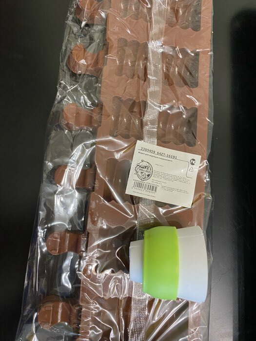 Фотография покупателя товара Форма для мороженого «Моника», силикон, 38×11×2 см, 8 ячеек (6,6×3,4 см), цвет МИКС - Фото 2