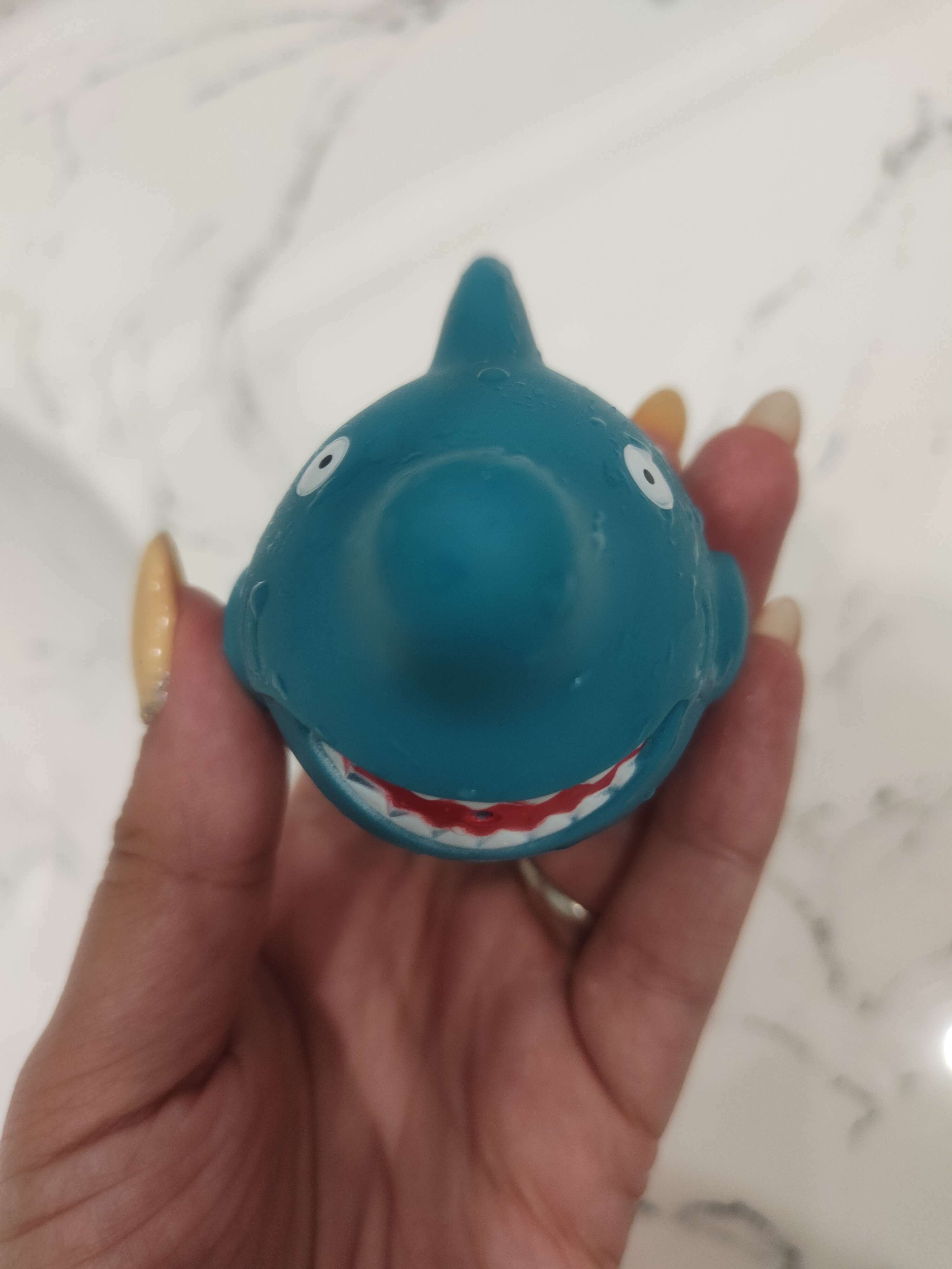 Фотография покупателя товара Игрушка для ванны «Акула» - Фото 3