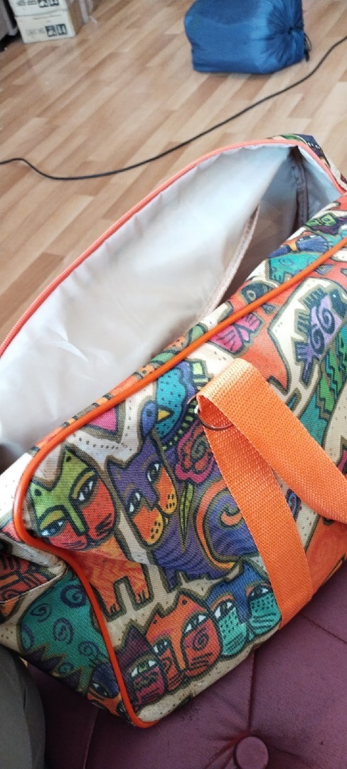 Фотография покупателя товара Сумка дорожная на молнии, наружный карман, длинный ремень, цвет оранжевый/разноцветный - Фото 1