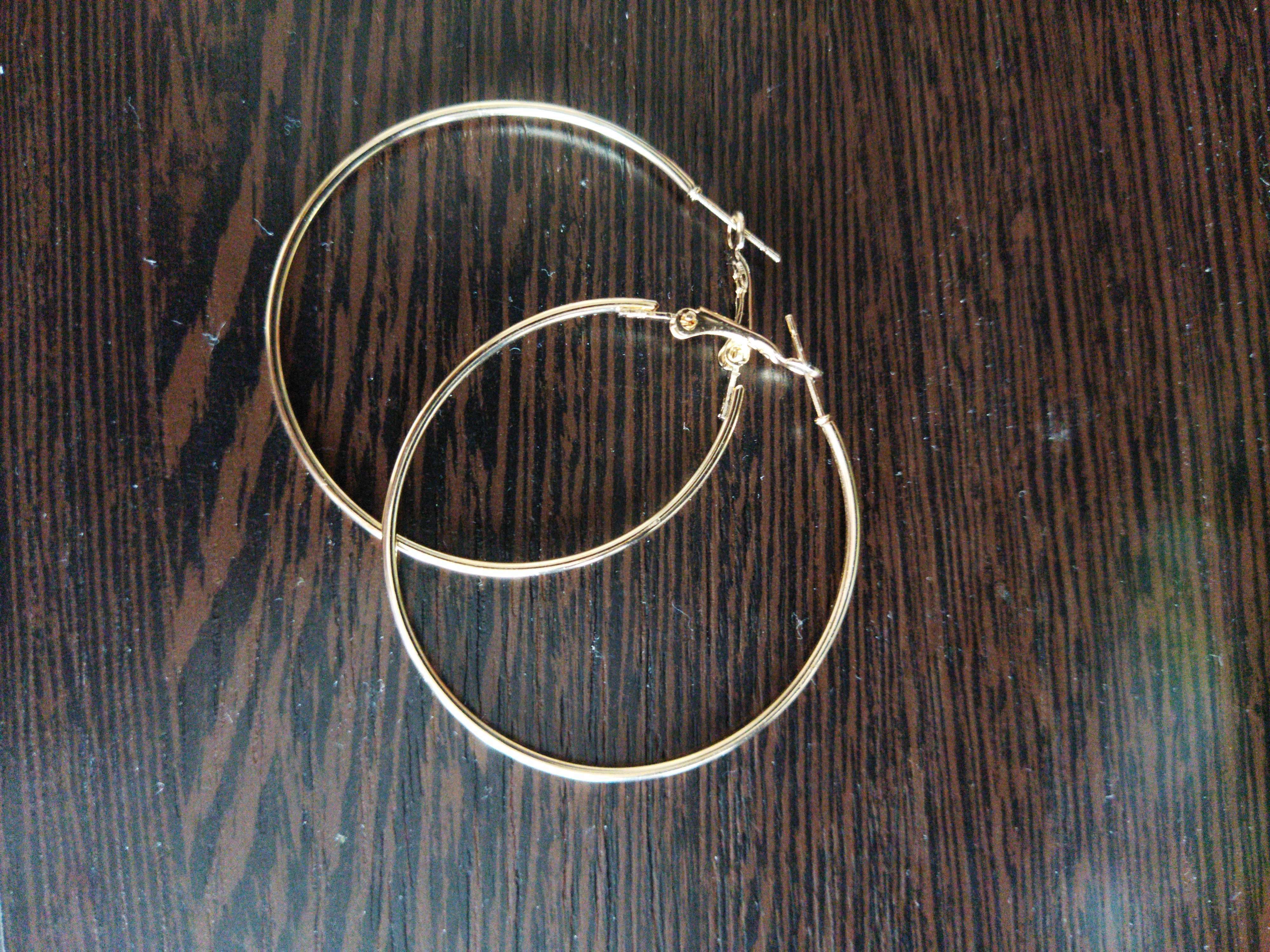Фотография покупателя товара Серьги-кольца «Классика» d=5 см, цвет серебро - Фото 6