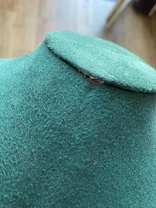 Фотография покупателя товара Бюст для украшений QF, 17×14×24 см, зелёная - Фото 3