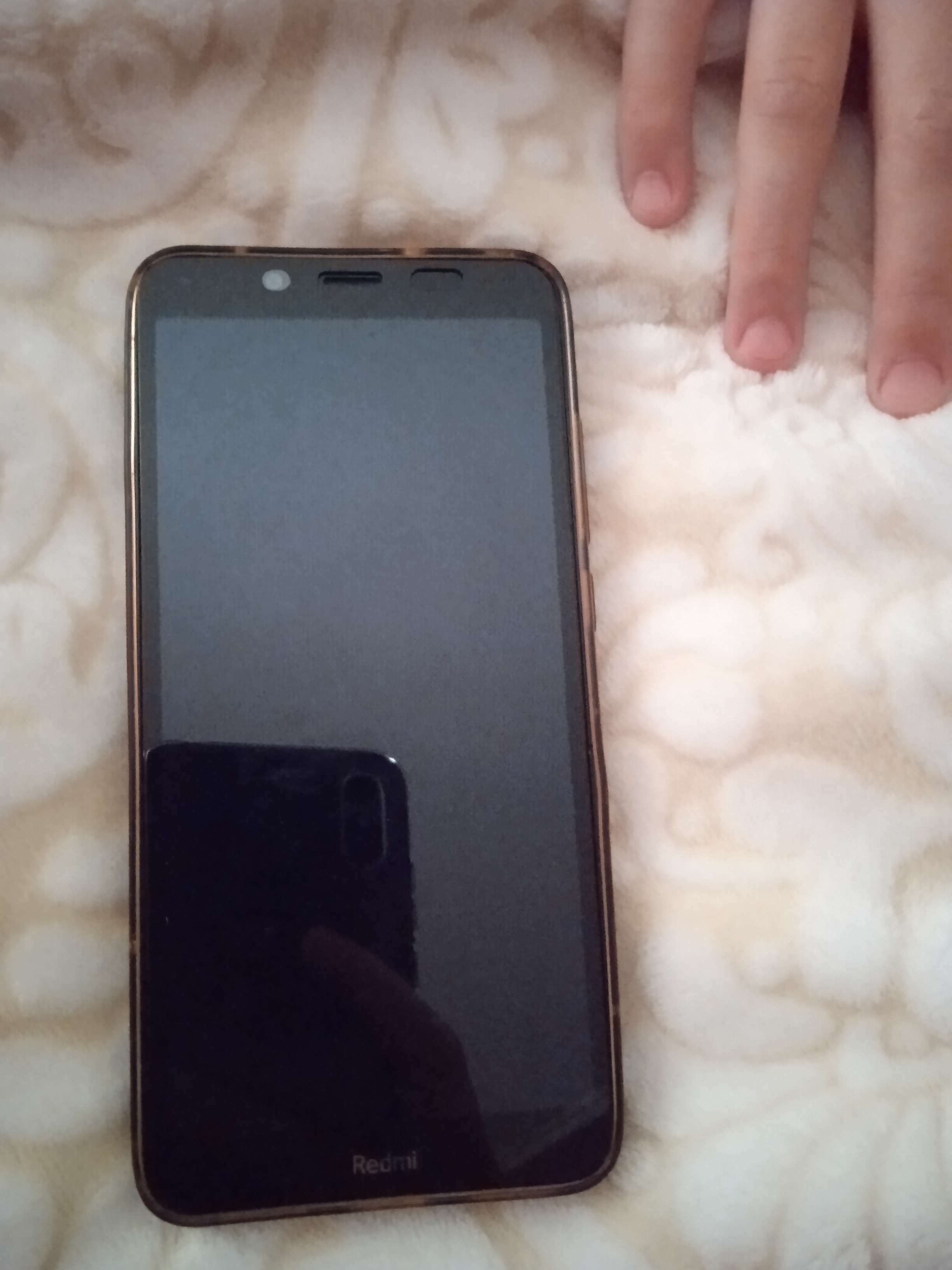 Фотография покупателя товара Защитное стекло 9D Luazon для Xiaomi Redmi 7a, полный клей, 0.33 мм, 9Н, черное