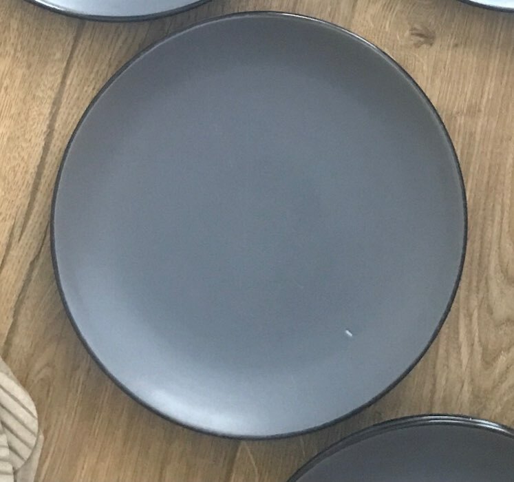 Фотография покупателя товара Набор тарелок кермических Доляна «Ваниль», 18 предметов: 6 тарелок d=19 см, 6 тарелок d=27 см, 6 мисок d=19 см, цвет серый - Фото 17