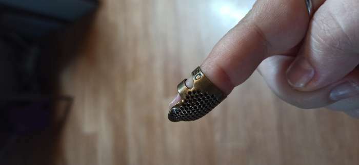 Фотография покупателя товара Напёрсток раздвижной, для длинных ногтей, размер М, цвет бронзовый - Фото 2