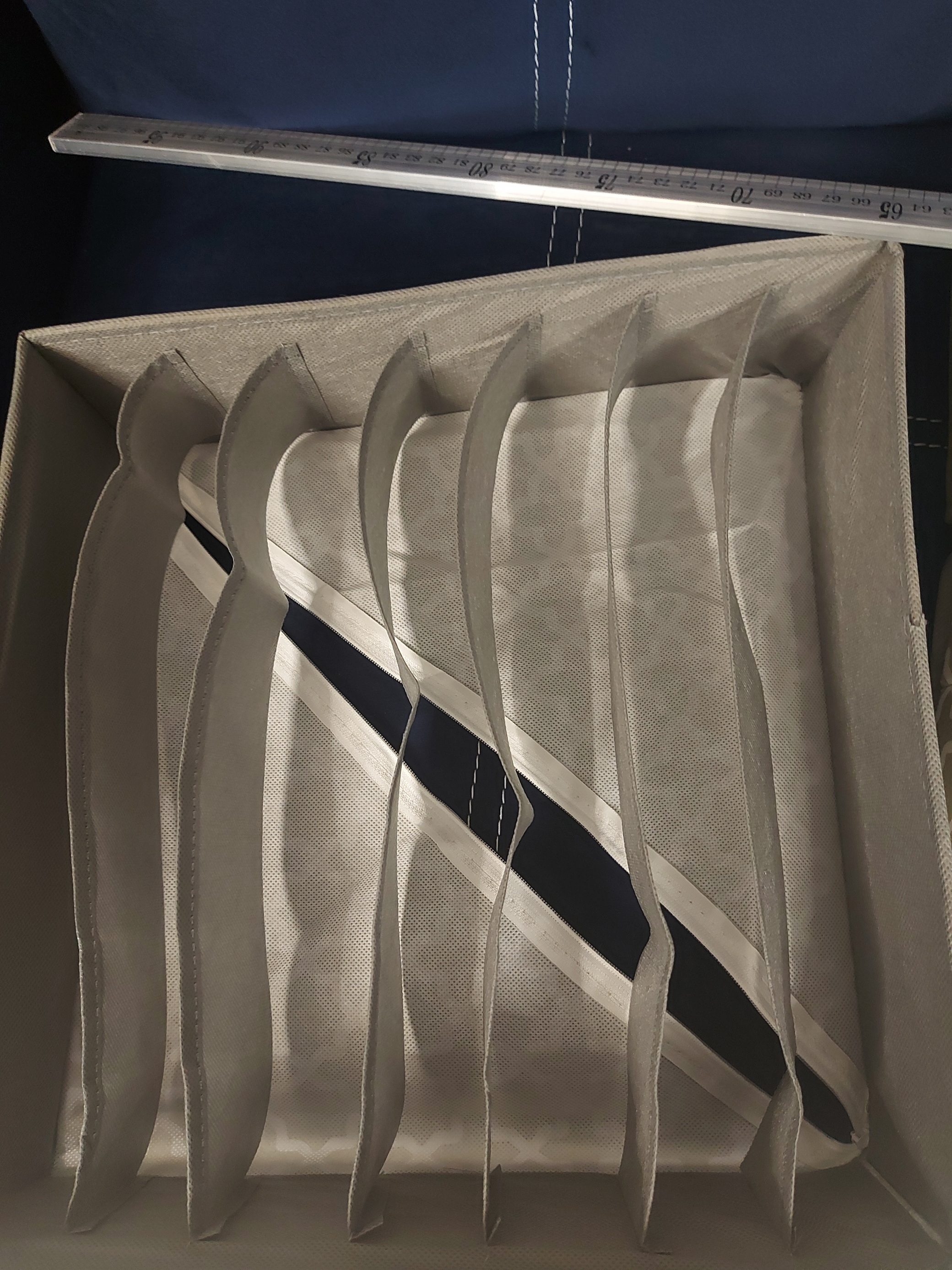 Фотография покупателя товара Органайзер для хранения белья «Гранж», 7 ячеек, 33×32×10 см, цвет серый - Фото 4