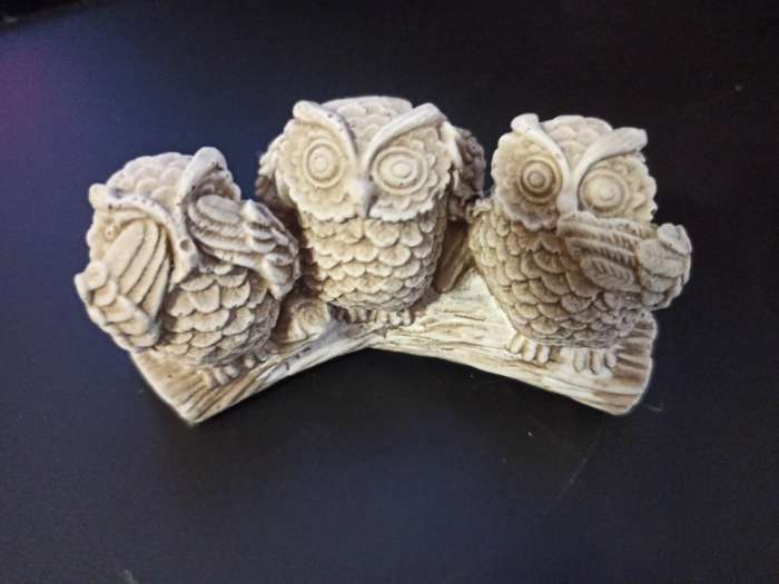 Фотография покупателя товара Фигура "Три совы на жердочке" слоновая кость, 10х6х5см - Фото 2
