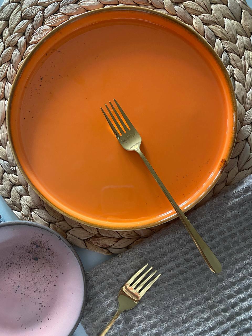 Фотография покупателя товара Тарелка фарфоровая с бортиком Magistro «Церера», d=25,5 см, цвет оранжевый - Фото 5