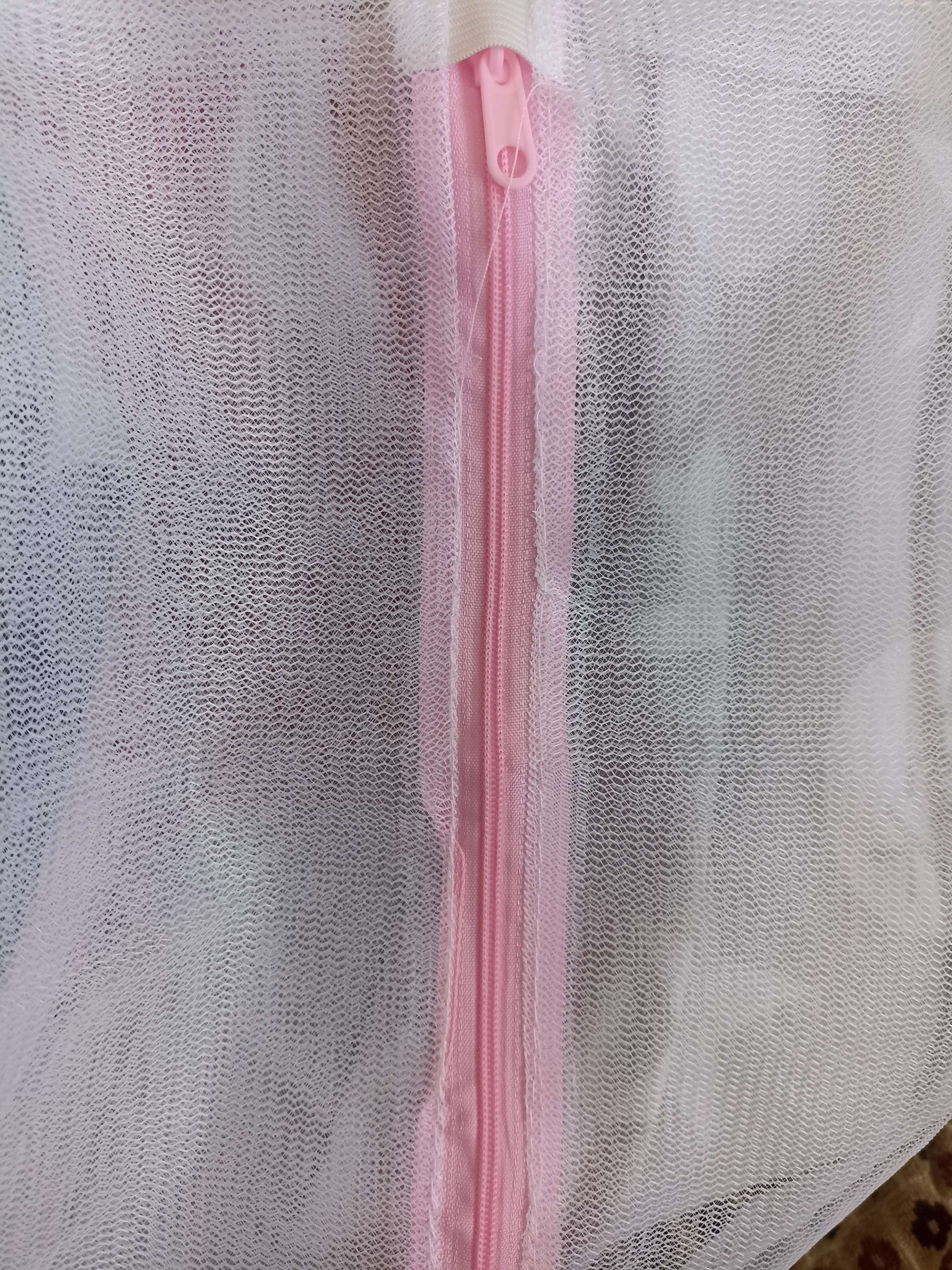 Фотография покупателя товара Мешок для стирки белья Доляна, 30×40 см, мелкая сетка, цвет МИКС