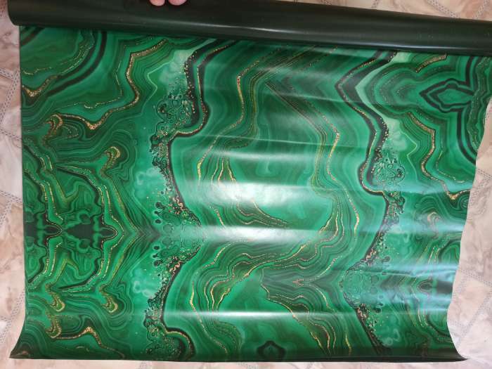 Фотография покупателя товара Бумага упаковочная глянцевая двухсторонняя «Малахит», 70 х 100 см