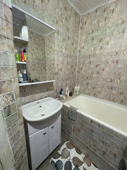 Фотография покупателя товара Комплект мебели: для ванной комнаты "Тура 50": тумба + раковина + зеркало-шкаф - Фото 8
