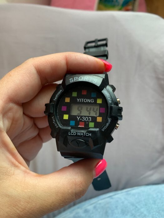 Фотография покупателя товара Часы наручные электронные, детские "Пиксель", ремешок силикон, черный - Фото 3