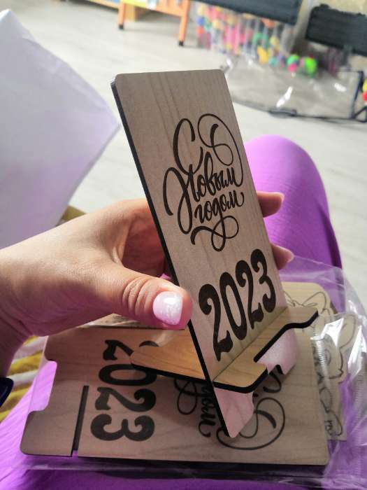 Фотография покупателя товара Подставка под телефон "С новым годом 2024" , 7х15,5 см - Фото 1